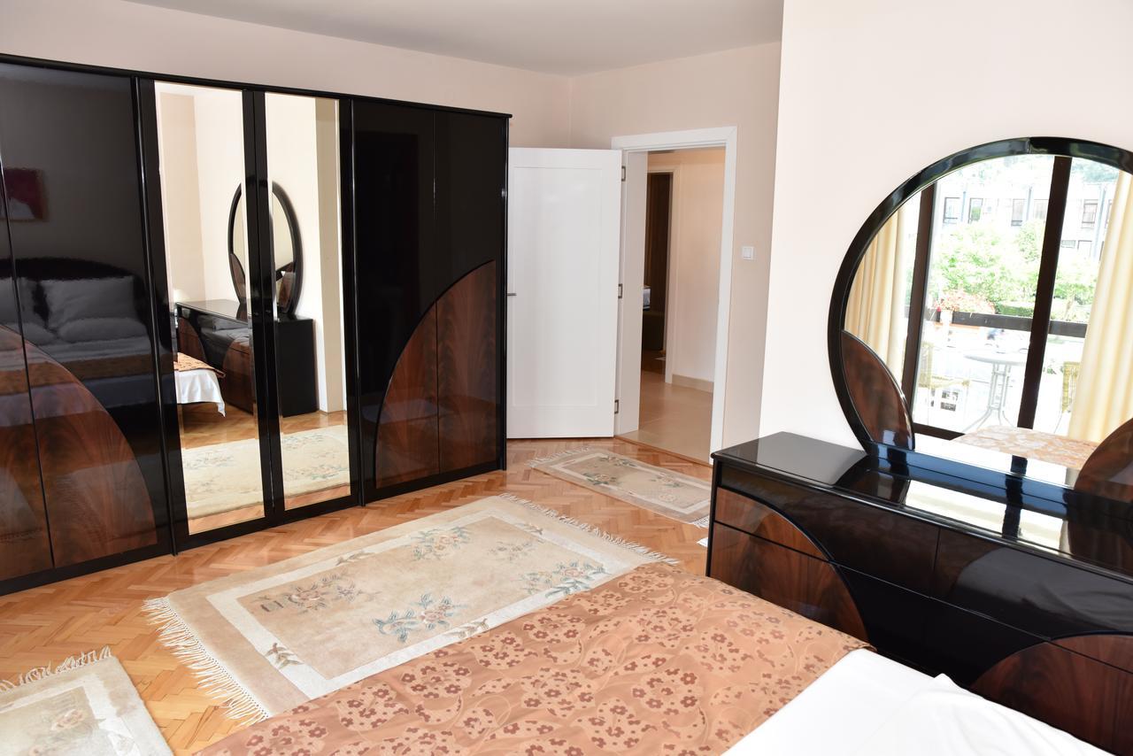 Guest House Evropa Улцинь Экстерьер фото