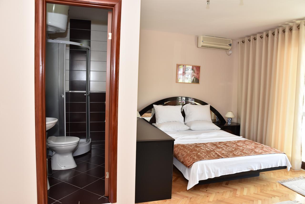 Guest House Evropa Улцинь Экстерьер фото