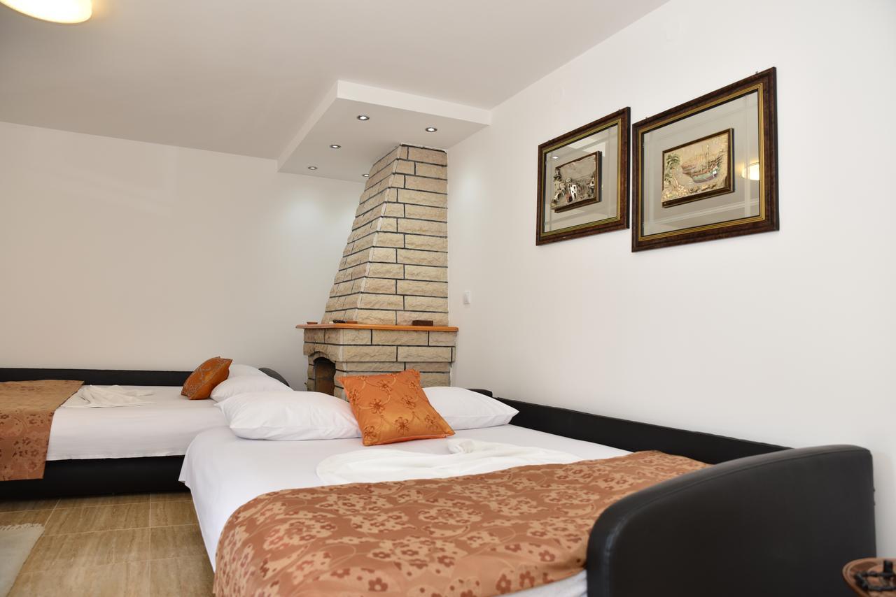 Guest House Evropa Улцинь Экстерьер фото