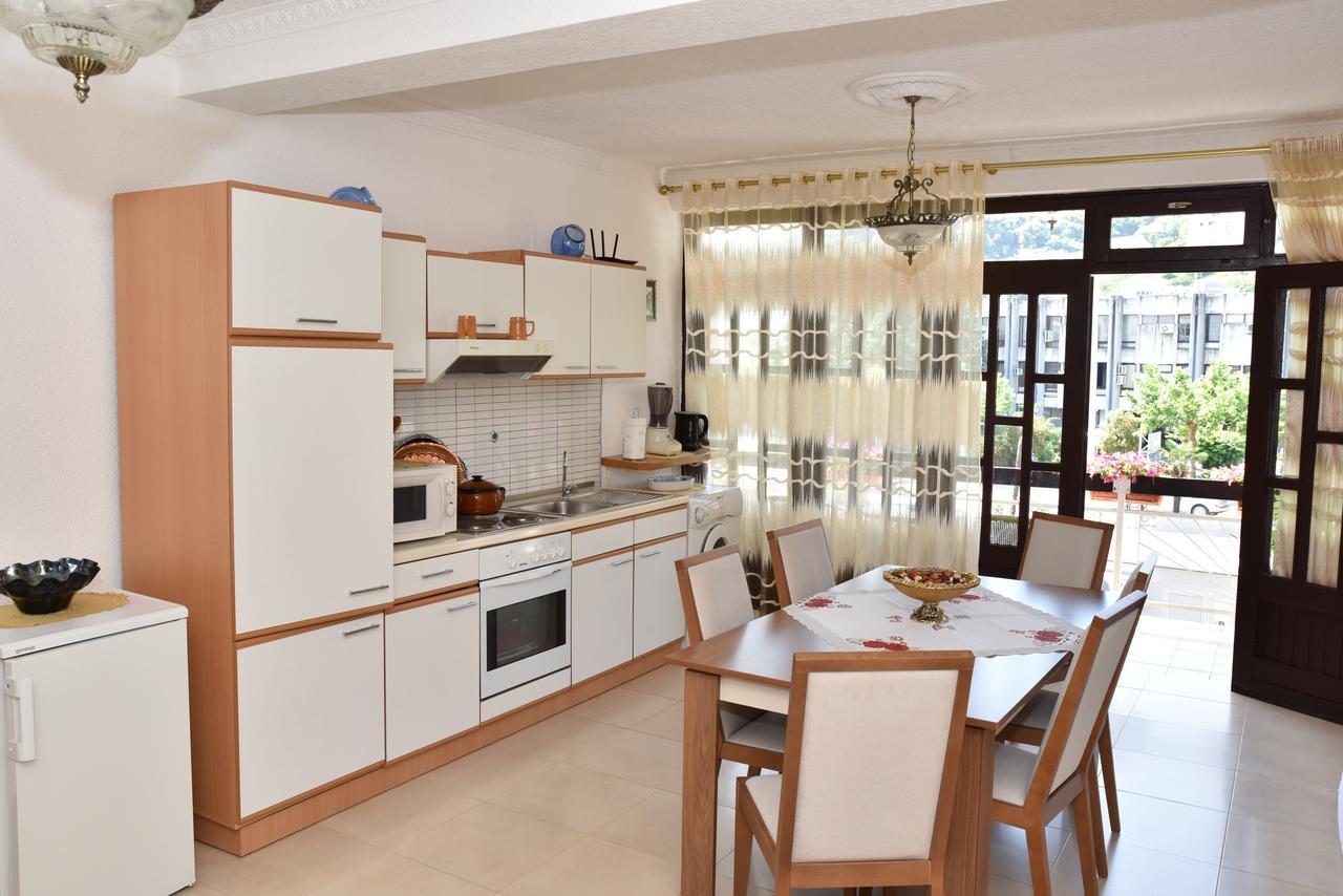 Guest House Evropa Улцинь Экстерьер фото