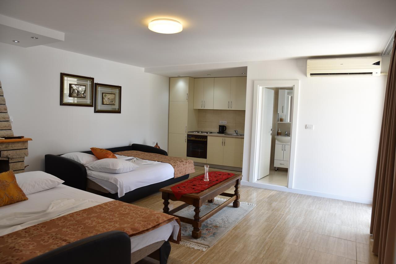 Guest House Evropa Улцинь Экстерьер фото