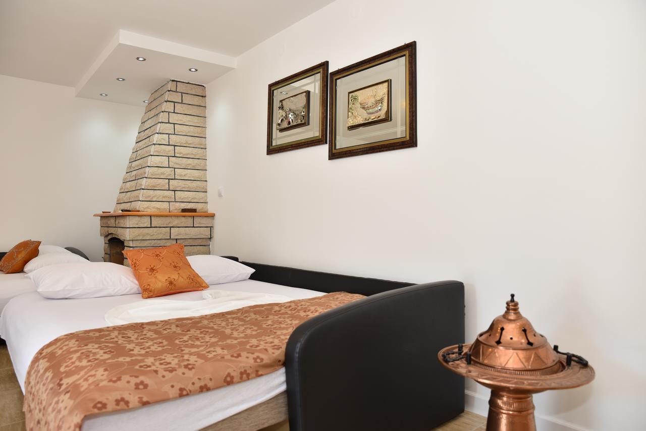 Guest House Evropa Улцинь Экстерьер фото