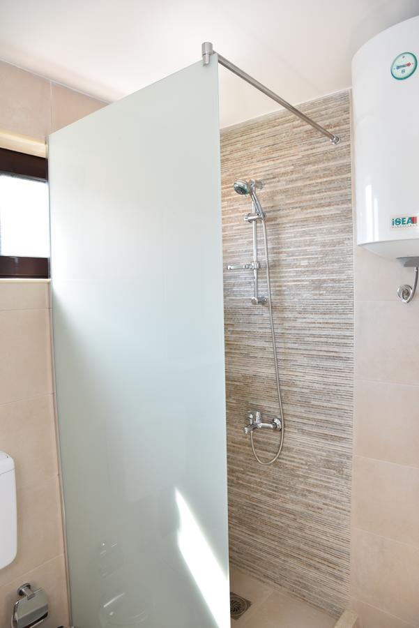 Guest House Evropa Улцинь Экстерьер фото