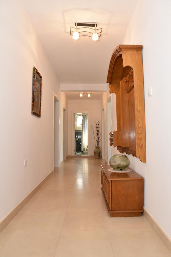 Guest House Evropa Улцинь Экстерьер фото
